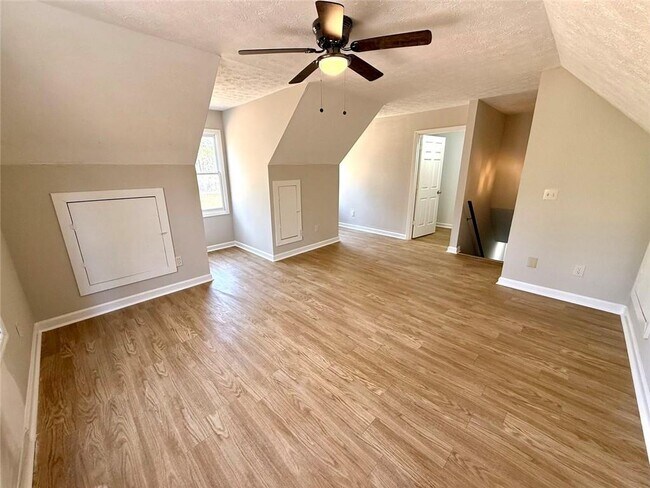 Building Photo - 54 Hebron Church Rd