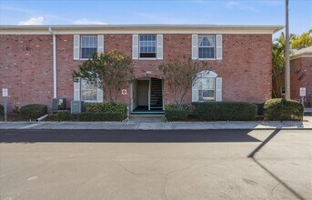 Building Photo - 3580 38th Ave S