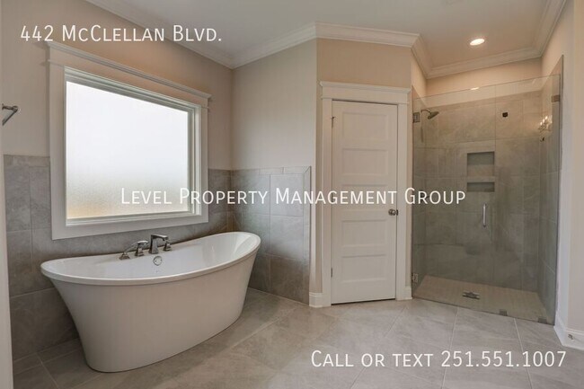 Building Photo - 442 McClellan Blvd