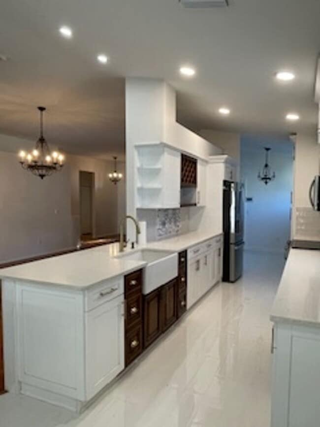 Building Photo - Carrollwood area , Andover Community , 3 Bedroom 2 Bath with beautiful Outdoor Living space. For ...