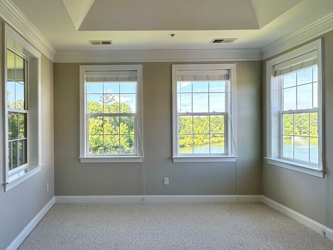 Building Photo - 2 Bedroom | 2 Bathroom Corner Unit Townhom...