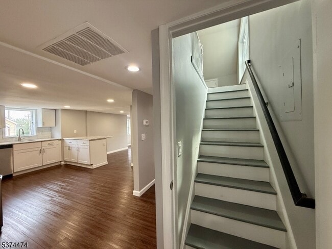 Building Photo - 274 US-202
