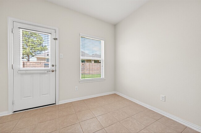 Building Photo - 24634 Lakecrest Creek Dr