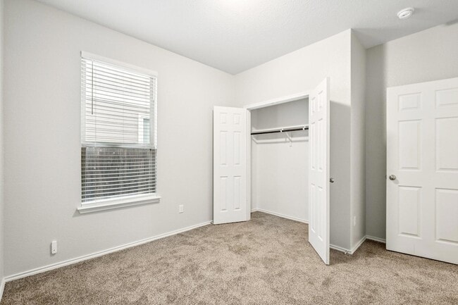 Building Photo - 212 La Dera Dr