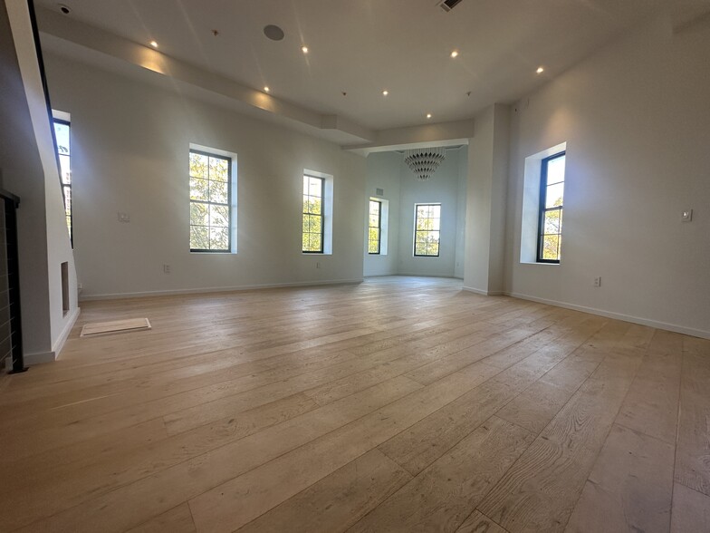 Building Photo - 1451 Maryland Ave NE