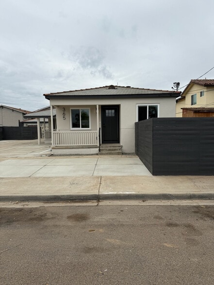 Primary Photo - 365 Wisconsin Ave