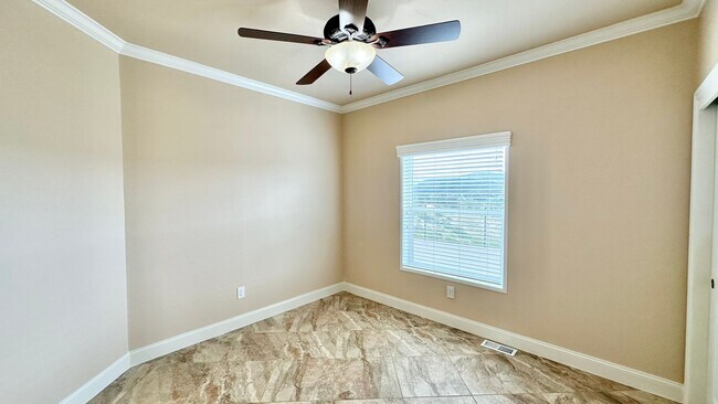 Building Photo - Stunning Single-Story with Spacious Deck, Panoramic Views, on Gated/Fenced Property!