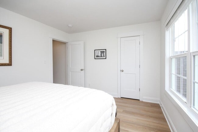 Building Photo - Luxury Three Bedroom Townhouse in Lincolnton