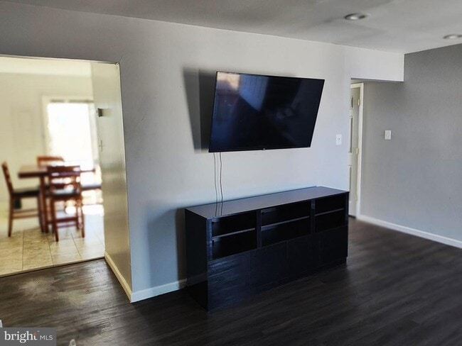 Building Photo - 6705 Milltown Ct
