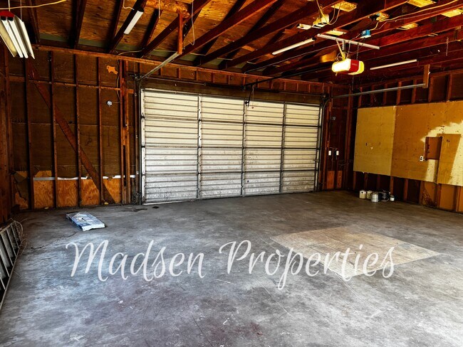 Building Photo - 2394 Campbell St