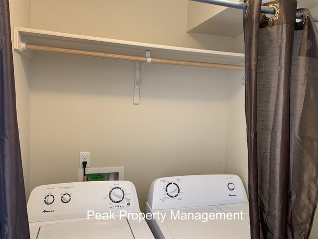 Building Photo - 8786 W Pine Valley Ln