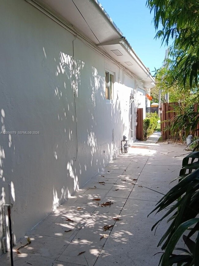 Building Photo - 409 91st St