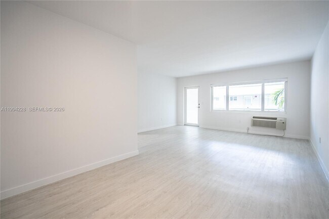 Building Photo - 1185 98th St