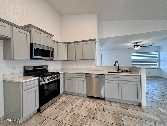 Building Photo - 4828 Marisabel Azcarate St