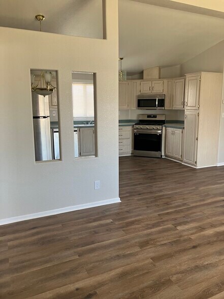 Building Photo - Canyon View Homes