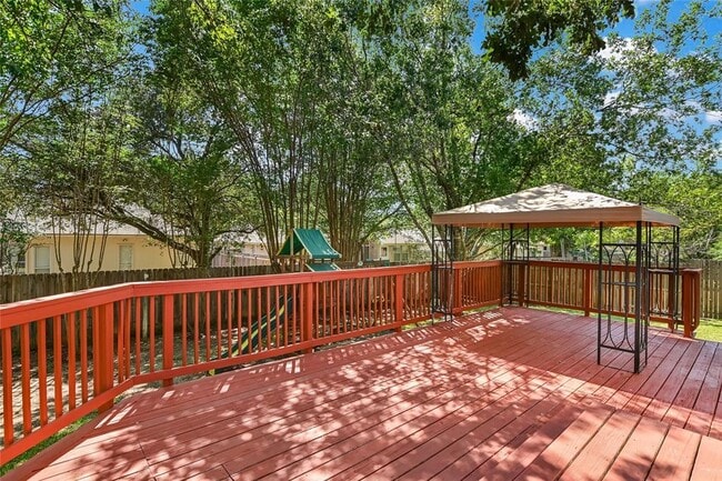 Building Photo - 1301 Canna Lily Ln