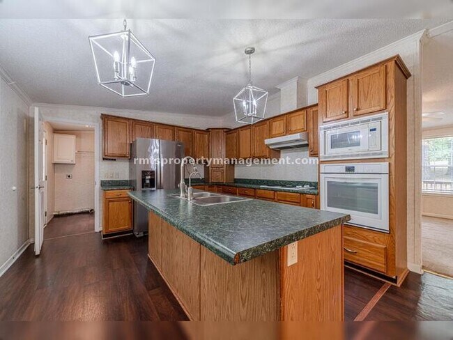 Building Photo - A COUNTRY DREAM! 4BR, 2BATH MANUFACTURED HOME, $1650./month