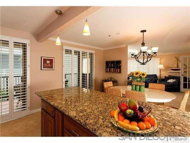 Building Photo - FULLY FURNISHED 2 BED/2 BATH CONDO IN LA JOLLA