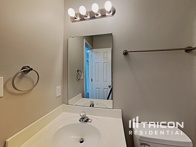 Building Photo - 3908 Chatterleigh Dr