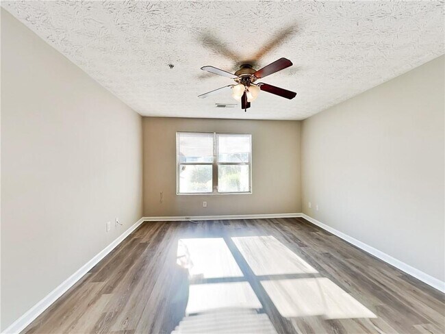 Building Photo - 4101 Fairington Club Dr