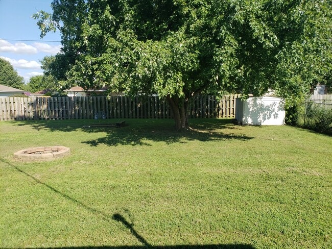 Primary Photo - Nice 3 bedroom 2 bath in Farmington