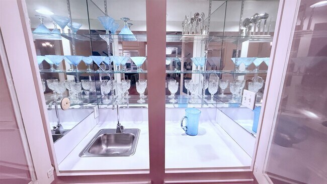 Building Photo - 1802 Potomac Dr