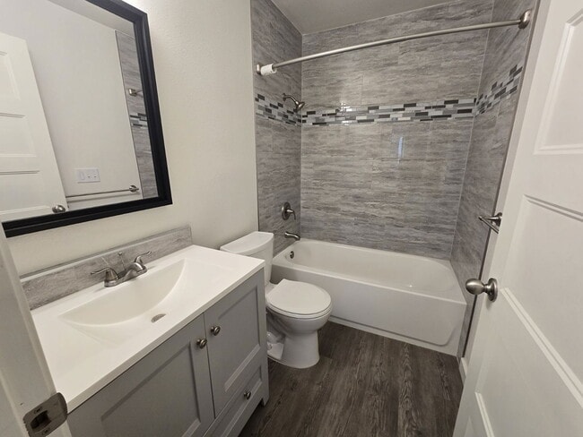 Building Photo - 323 Branton St