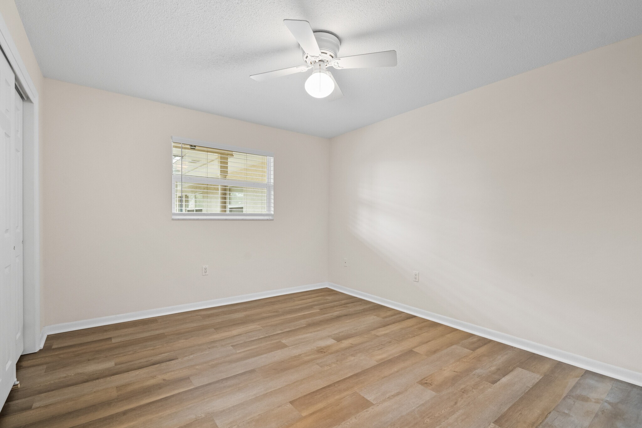Building Photo - 1423 Aries Ln