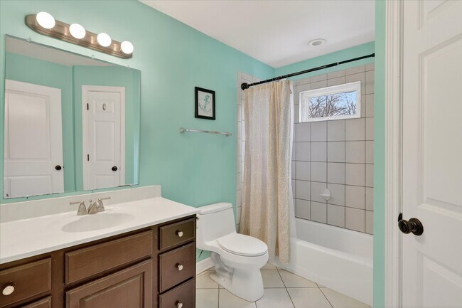 Building Photo - 5635 Alabama Ave