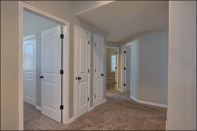 Building Photo - 2166 Enchanted Crst Dr