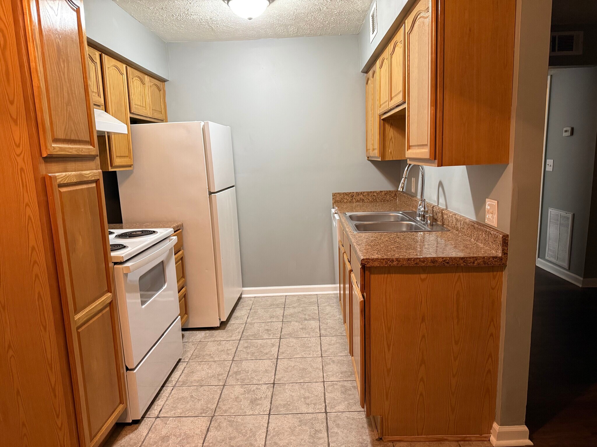 Building Photo - 1601 Steadmantown Ln