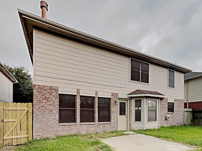 Building Photo - 9818 Golden Prairie Ln