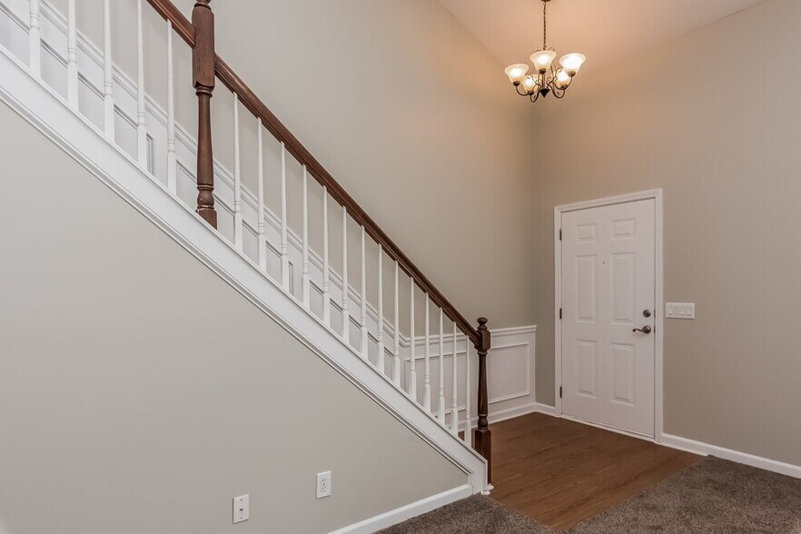Building Photo - 710 Weatherstone Trce