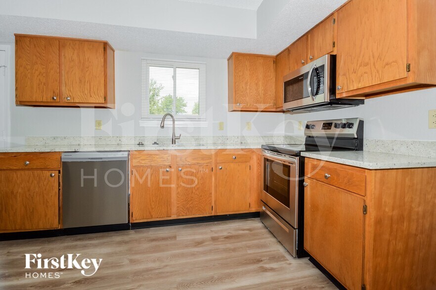 Building Photo - 6344 River Valley Way