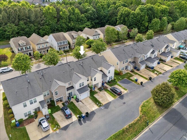 Building Photo - Well Maintained Three Bedroom Home!