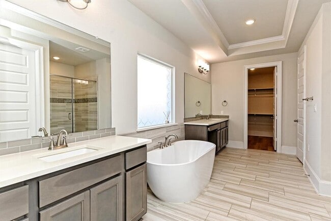 Building Photo - 208 Rocky View Ln