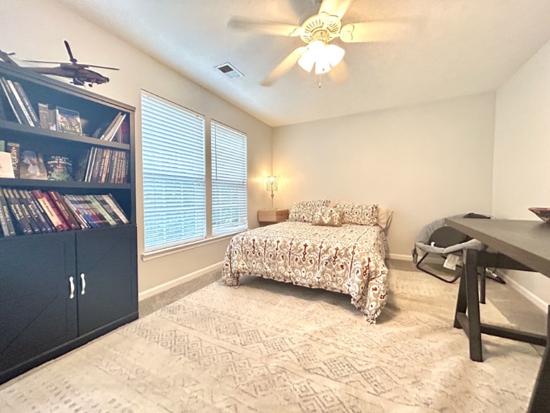 Building Photo - 7826 Heaton Way