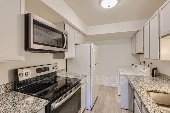 Building Photo - 7256 S Xenia Cir