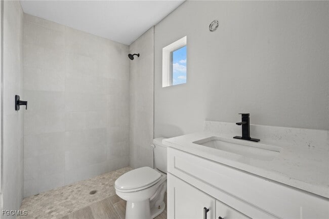 Building Photo - 1422 NE 19th Pl