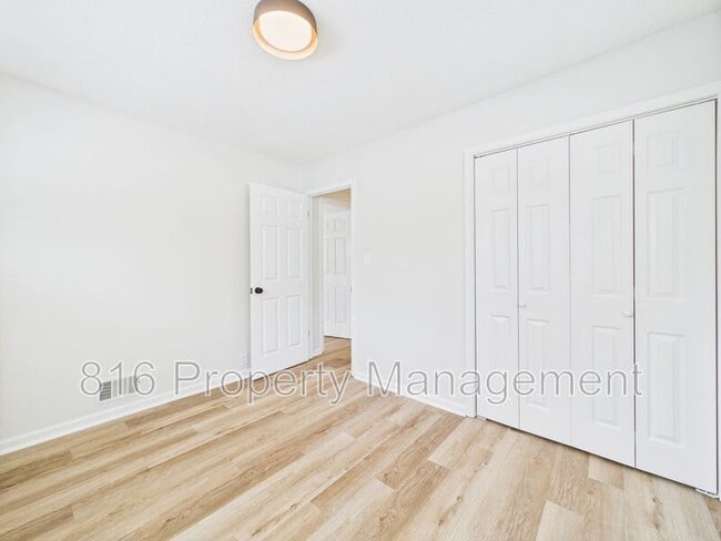 Building Photo - 11230 Corrington Ave