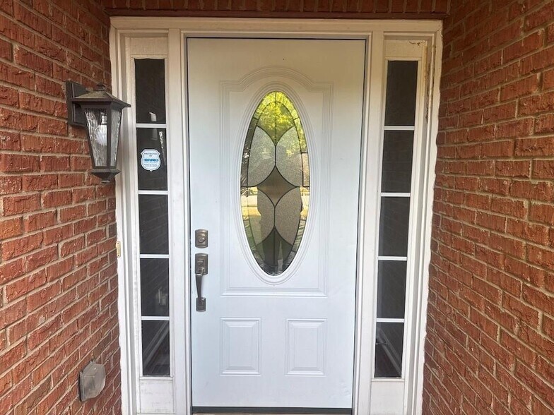 Building Photo - 1925 Heatherton Rd