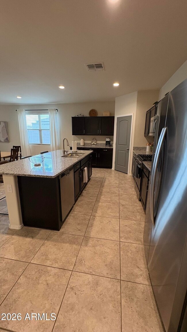 Building Photo - 30998 W Earll Dr