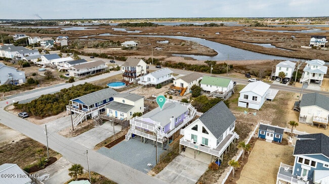Building Photo - 1207 N Topsail Dr