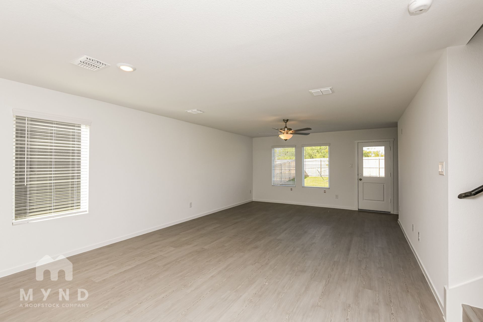 Building Photo - 2700 Mistwood Dr