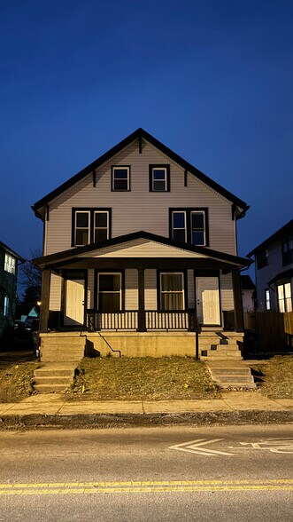 Primary Photo - 284 E Hudson St