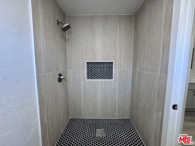 Building Photo - 2863 Carmar Way