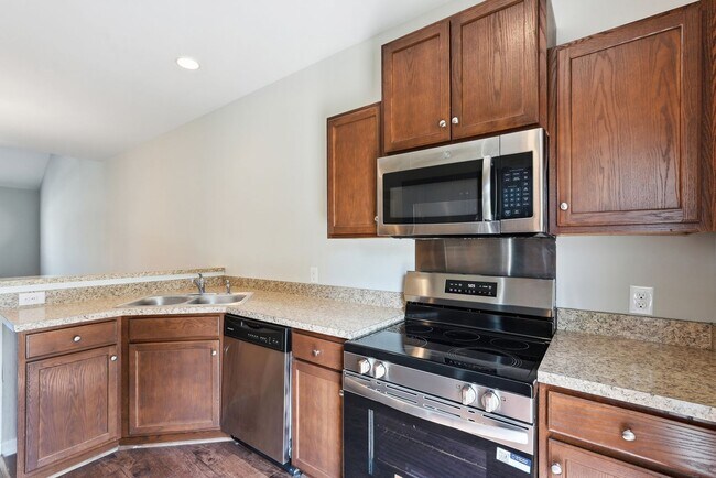Building Photo - 401 Olde Ivey Square