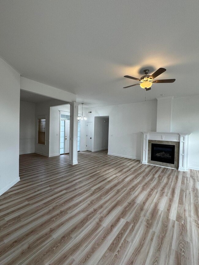 Building Photo - 5006 Craydon Dr