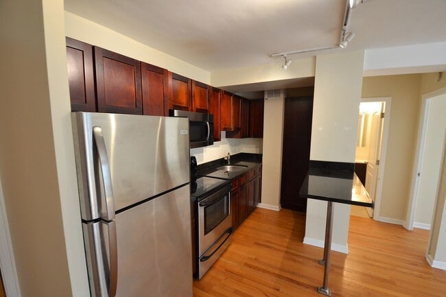 Building Photo - 4180 N Marine Dr