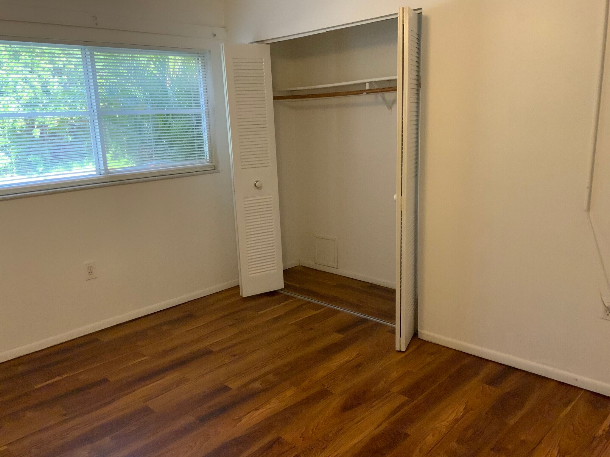 Building Photo - 3135 Shady Dell Ln